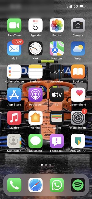 Blur spot at the top left corner of iPhone screen: How to Fix